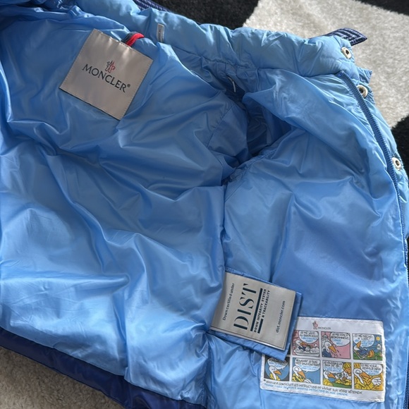 2T boys moncler puffer - Picture 3 of 3